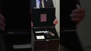 Turkey's Erdogan gifts pistols to NATO leaders
