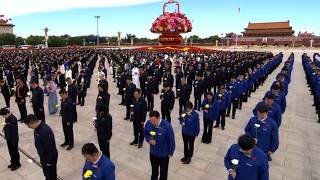 China honors martyrs with moment of silence at Tiananmen Square