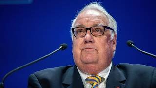 Buffett Son Takes Chair as Berkshire Transition Ends