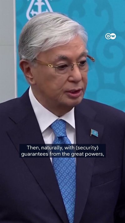 Kazakh president tells Putin to 'freeze' his war | DW News