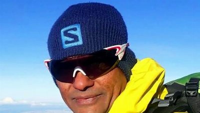 Everest's Most Impossible Rescue (Death Zone)