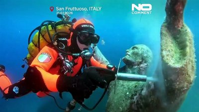 Divers restore Italy's Christ of the Abyss monument